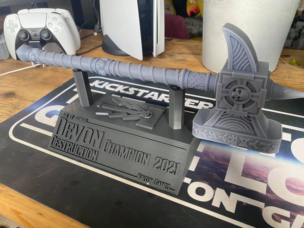 Here’s the top prize trophy for Devon Destruction, our two day AOS event 27th and 28th November!

Tickets here: bit.ly/3D57BV3

Hammer Artist credit: twitte king

#ageofsigmar #aos #flgs #warhammer #gamesworkshop #aostournament #kirtongames