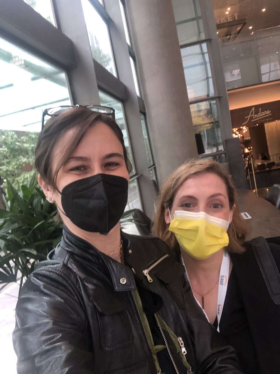 libby_meren's tweet image. With @sarahnovotny at #ospocon, an awesome #Opensource event, hosted by @linuxfoundation with the @todogroup