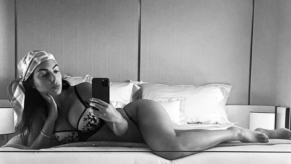A113ass's tweet photo. #georginarodriguez https://t.co/4YZk1sdGxb
