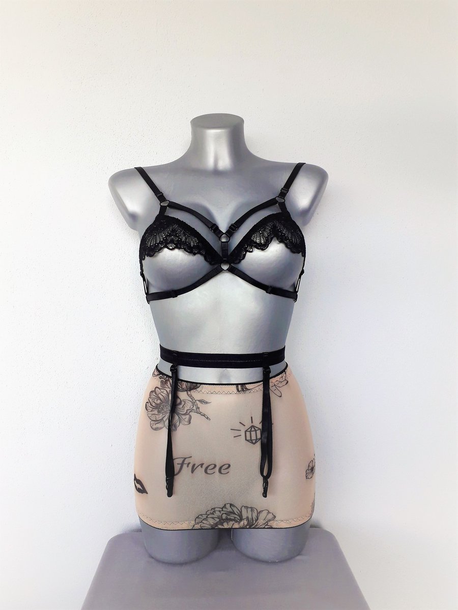 BlossomBodyShop's tweet photo. Black mesh lingerie set, See through lingerie

https://t.co/FG0m2u2N7k https://t.co/METEcm70gX