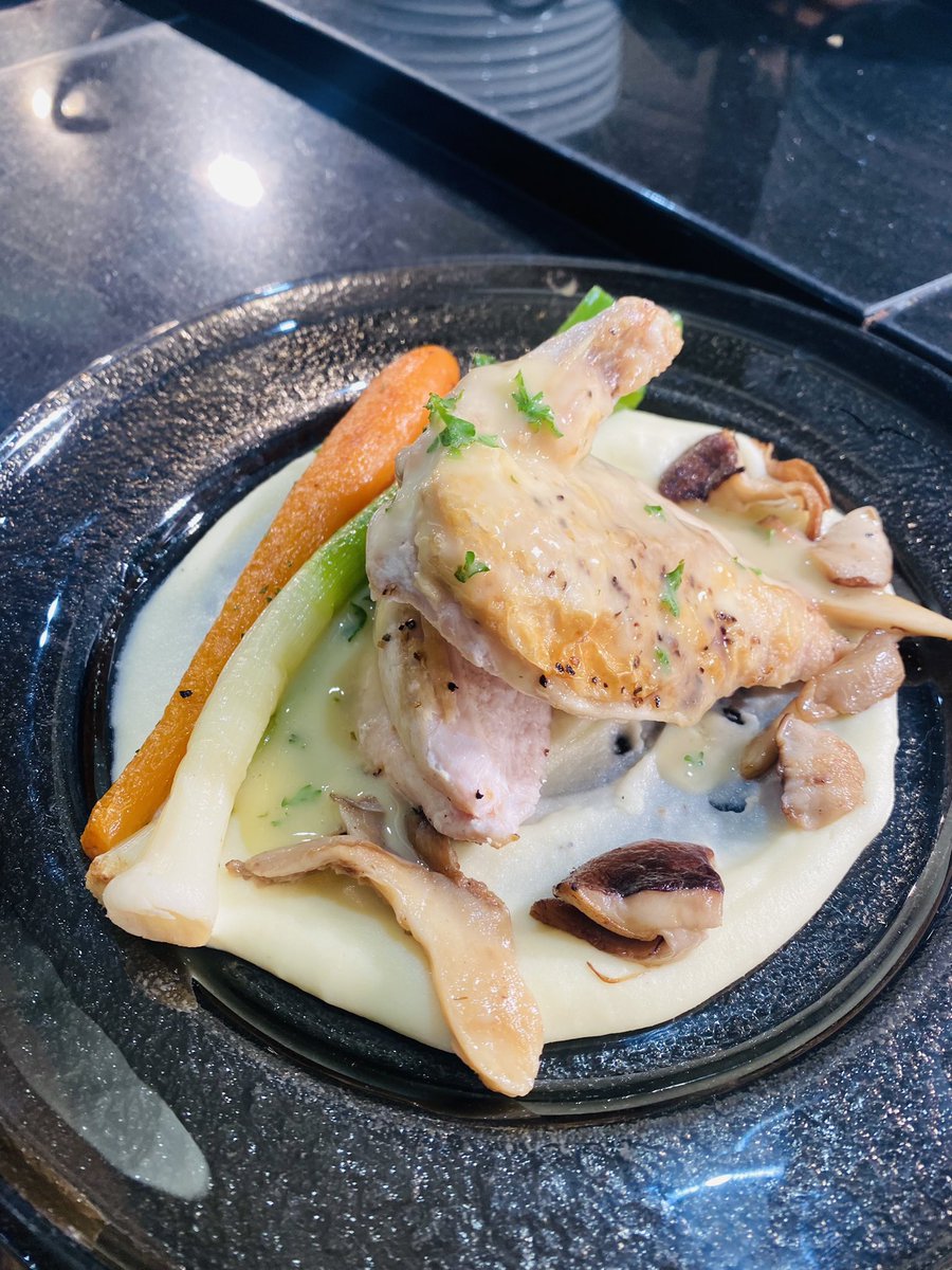 Sam White tweet media