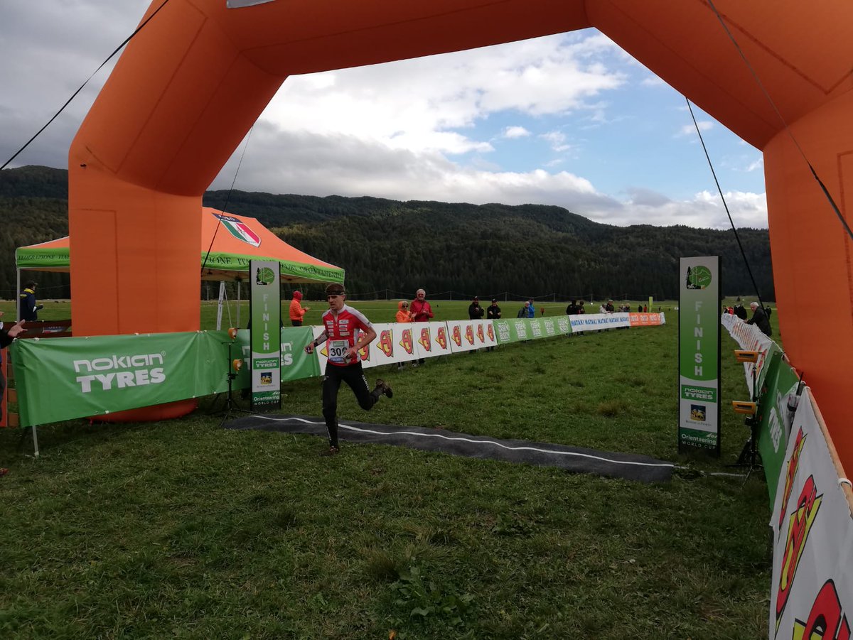 cronovicenza's tweet photo. I cronometristi di Vicenza e il nuovo #REIPro - cronometro scrivente prodotto di punta dell'azienda altoatesina @microgate - per il servizio di cronometraggio della 1ª giornata delle finali di Coppa del Mondo di orienteering a Foresta del Cansiglio (BL)!

#cronometristi https://t.co/DVgmHdO1aC