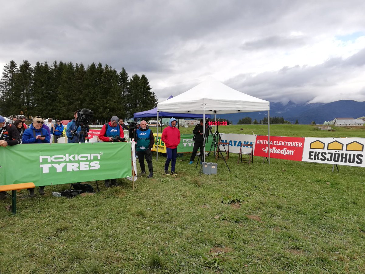 cronovicenza's tweet photo. I cronometristi di Vicenza e il nuovo #REIPro - cronometro scrivente prodotto di punta dell'azienda altoatesina @microgate - per il servizio di cronometraggio della 1ª giornata delle finali di Coppa del Mondo di orienteering a Foresta del Cansiglio (BL)!

#cronometristi https://t.co/DVgmHdO1aC