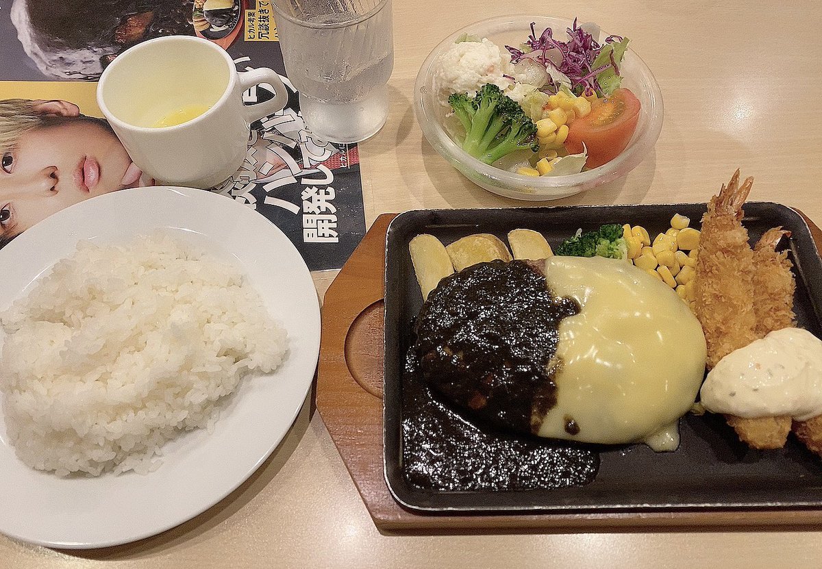 Ks_RsaC's tweet photo. お腹空きすぎて今から食べるのやば(夜勤明け) https://t.co/jjOH7rOT5Z