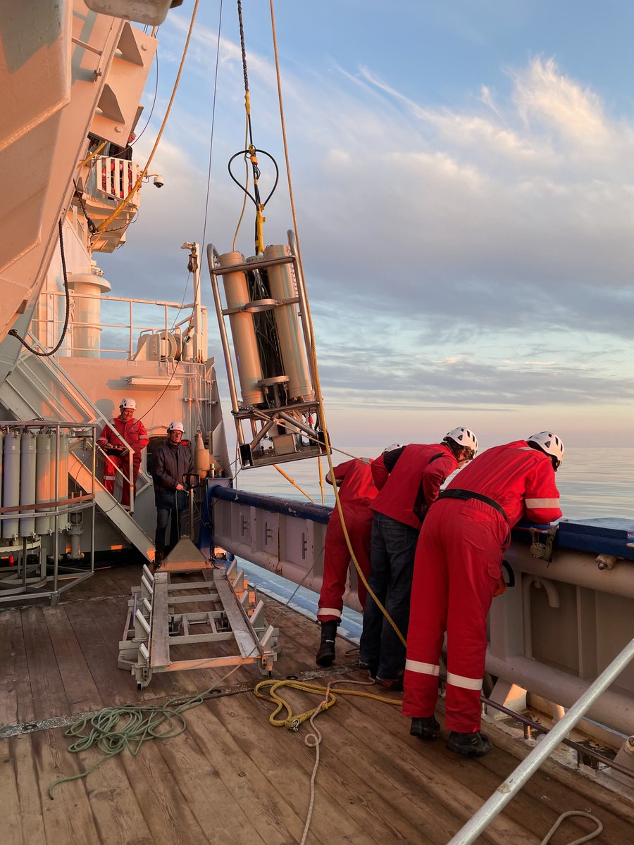 KimberleyFound1's tweet photo. Loay's phytoplankton science voyage around Iceland has concluded. Follow his journey, and that of other active HCM Fellows, at https://t.co/eZ2YYkN3ir. @LoayJabre https://t.co/enHn3lEbod