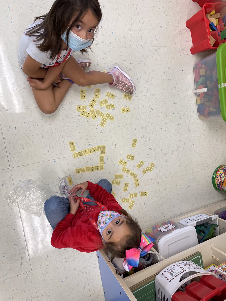 BraaschsBunch's tweet photo. ¡Juegos matemáticos! Math games! #SPDragons95 https://t.co/Tc8BS7coLy