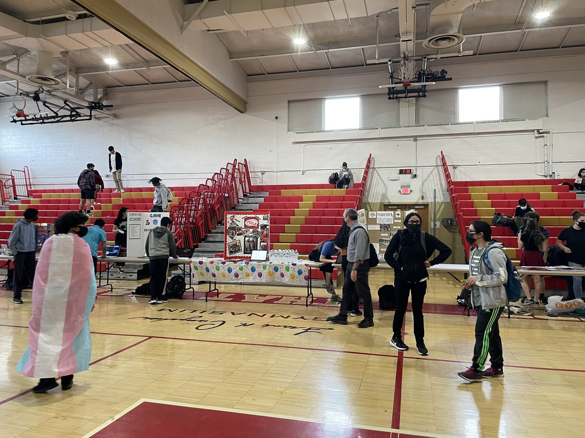 What’s Great About Edison High? The Activity Fair being back in action and better than ever!! Over 50 clubs/organizations represented…the nest has something for everyone, so make the most of your time and get involved!