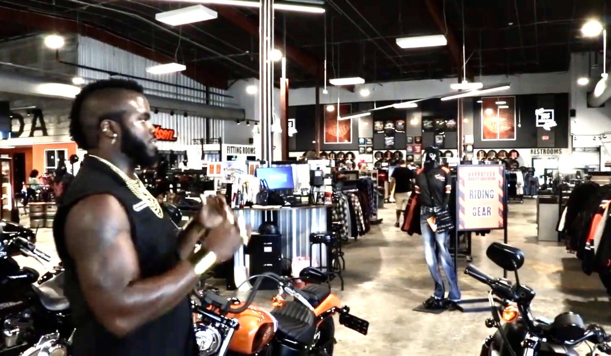 OCChoppers's tweet photo. Check out and like this video from our friends at Bert’s Barracuda Harley Davidson! 🏍👍
https://t.co/WyOPLwFGNI
#OCC #PaulSr #BertsBarracudaHarleyDavidson #Motorcycles #Choppers #HarleyDavidson #OCCRoadHouse #RoadHouseNation #MrTJr #CheckItOut #Follow https://t.co/ZrJqvhUY1M