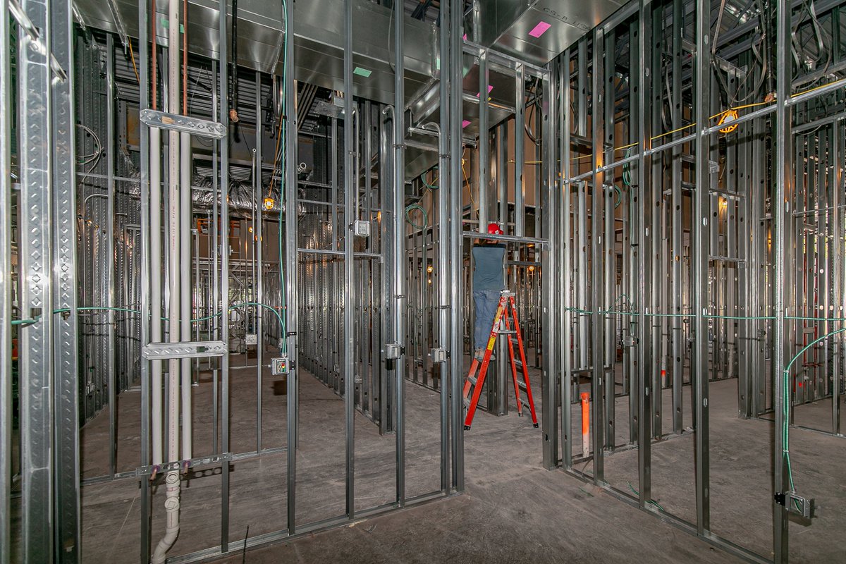Today’s project update is of the UR Oncology Building at Hard Rd, Webster.
Roofing, windows, and masonry are completed. The team is inside framing the main building and the LINAC vault now. 
#ROC