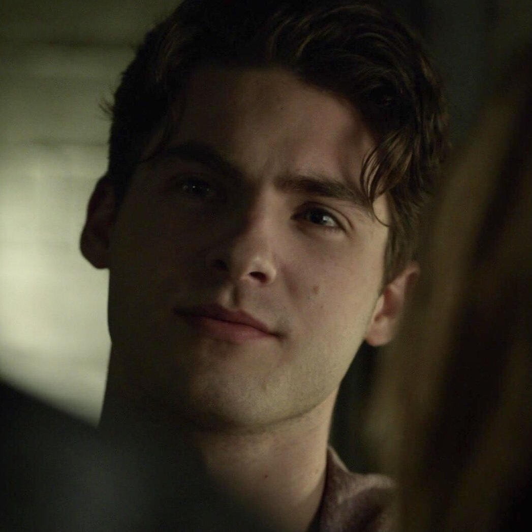 Тео рейкен в полный рост. Тео значение. Тео значение. Тео. Тео значение.