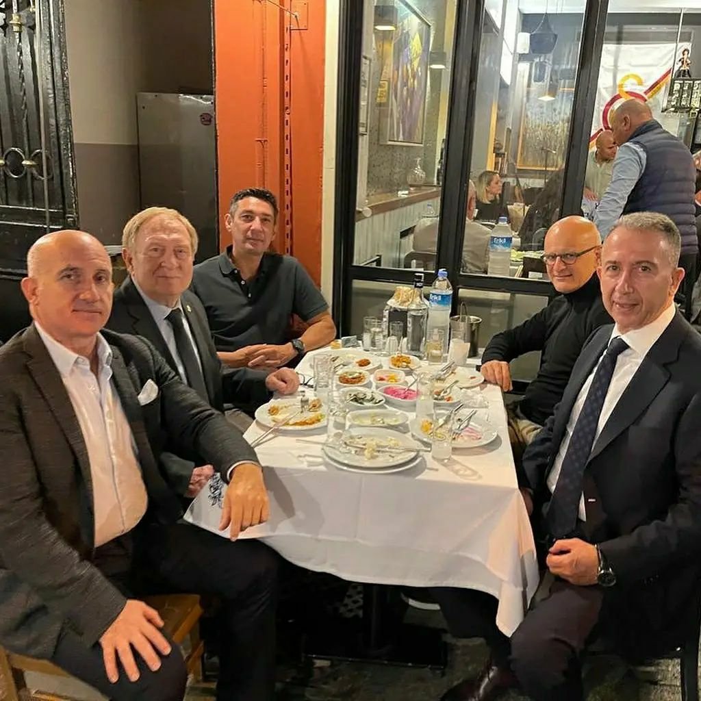 FccnCom's tweet photo. Bizlerle beraber yazı uğurlayan Galatasaraylı dostlarımıza çok teşekkür ederiz 💛❤️
@galatasaray
Reposted from @Metinozturk1905 Galatasaraylı Sporcular Derneği’nin Yaza Veda Gecesi’nde Fıccın’da dostlarla bir araya geldik.
#ficcin #Galatasaray https://t.co/8jYqvcKvxg