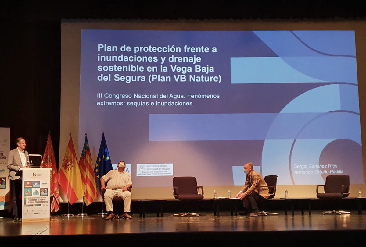 ssanchezrios's tweet photo. Esta tarde @infoHIDRAQUA y la @UA_Universidad hemos presentado en @AytoOrihuela, en el III Congreso Internacional del Agua,el Plan comarcal contra inundaciones de la Vega Baja. https://t.co/PZtv7qj6s8