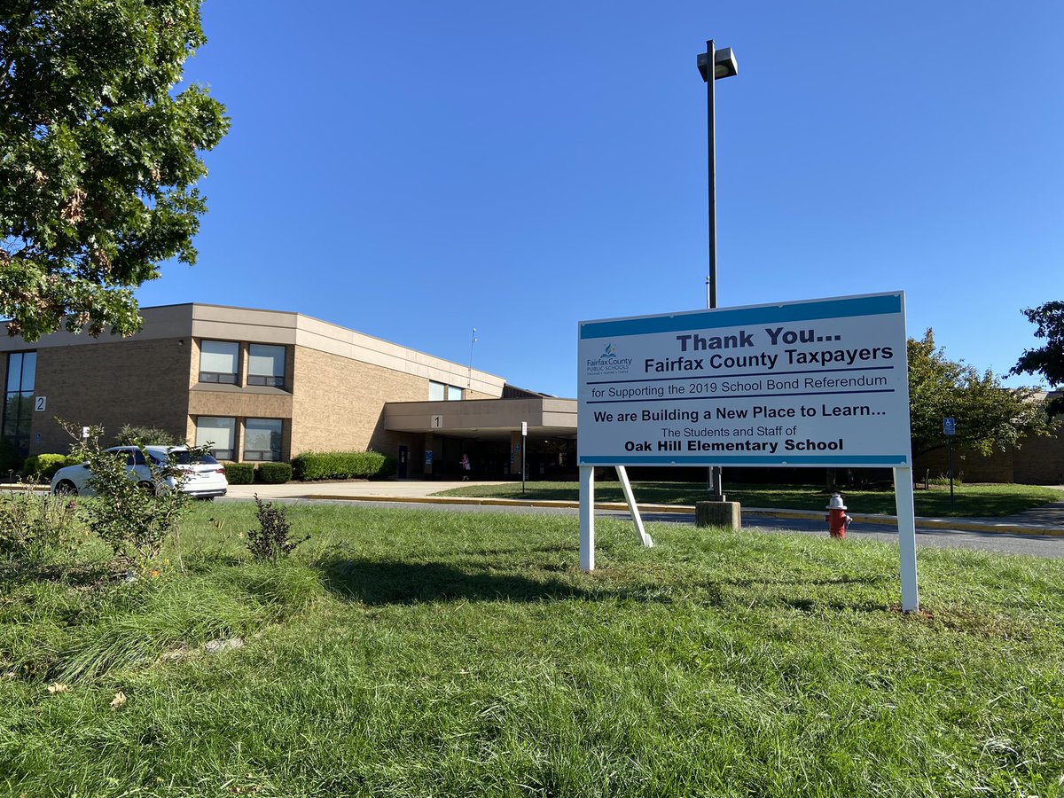 OakHillESMusic's tweet photo. FINALLY!! Let’s get this party started!! 🎉👷🏼♀️🛠 #renovation #soready #imthemostexcited #changeisfun @oakhilles https://t.co/znAxN4FQE7