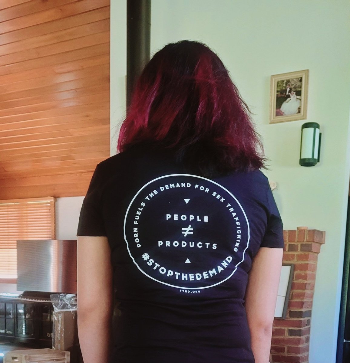 BloggerHannah76's tweet photo. "You can’t be both anti-sex trafficking and pro-porn. One industry supports the other." -@FightTheNewDrug
#ConsiderBeforeConsuming #StopTheDemand https://t.co/MzDgmKOHE3