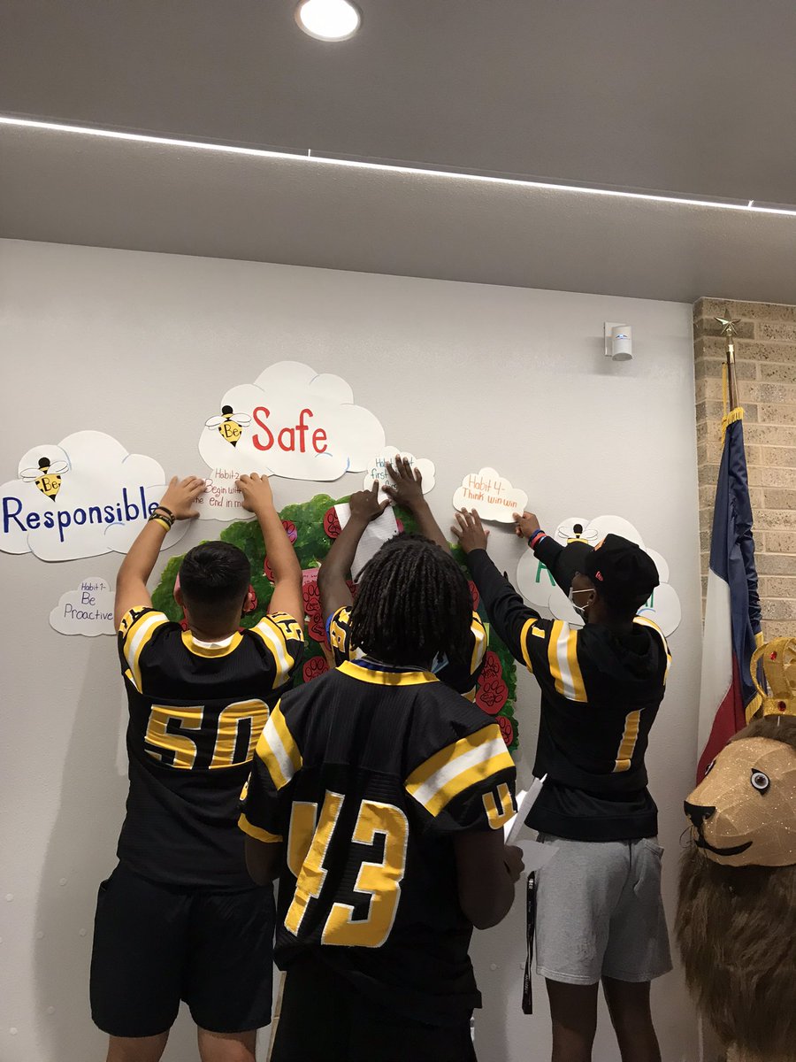FineArtsatPV's tweet photo. Thanks to EC Hornets Avery C, Treshawn J, Jose P, and Cameron S for their consideration and enthusiasm in helping set up the 7 Habits at PV! #pvlionpride #ecproud #RootEdPV https://t.co/h7k4iamV9j
