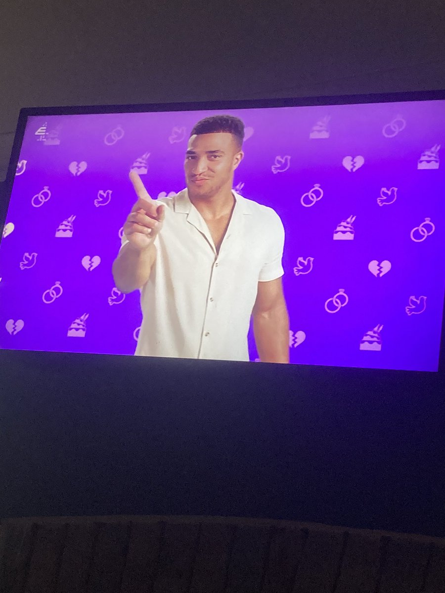 It just got worse with this frozen on the tele 🤦🏼‍♂️#MAFSUK