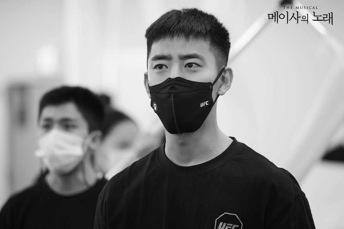 clipservice tweet media