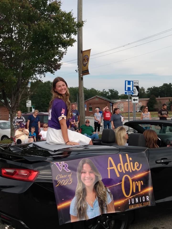 So much fun representing the VRHS Junior Class C/O 2023 during our Homecoming Parade with one of my pitchers, <a href="/emilyferro22/">Emily Ferro</a>! @Firecrackers_05 <a href="/WeRVRsoftball/">Villa Rica Softball</a> <a href="/IHartFastpitch/">I❤️Fastpitch</a> @FloSoftball @StriveSoftball