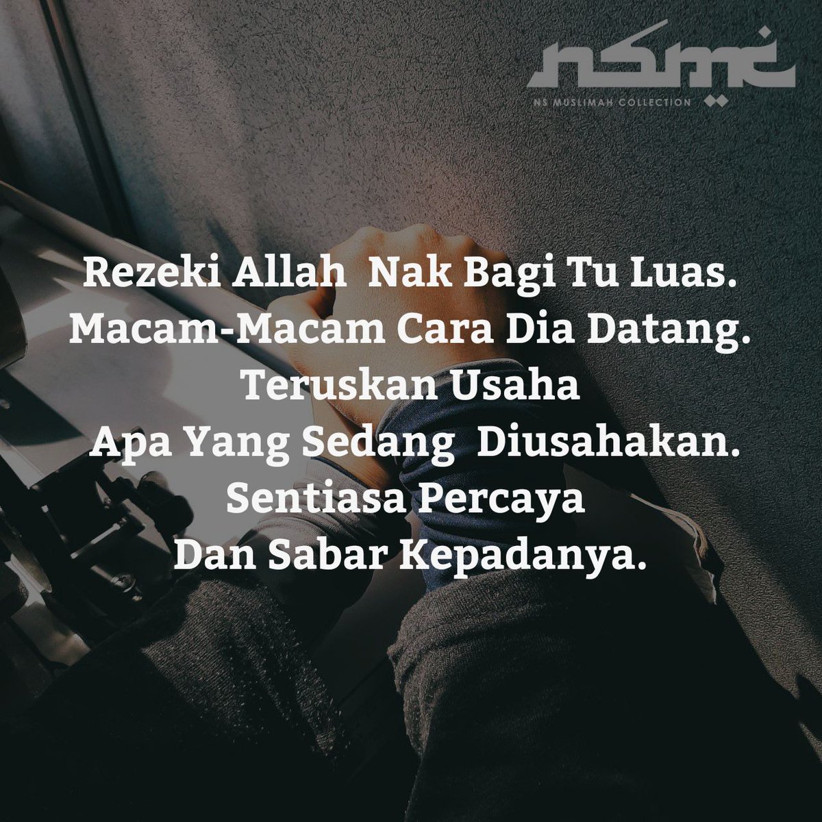 handsock_nsmc's tweet image. Salam jumaat semua ☺️

P/s : terima kasih semua yang dah grab offer anniversary nsmc semalam😘 kita akan start pos berperingkat ye! ☺️

#handsocknsmc #handsock #nsmc #nsmcshare