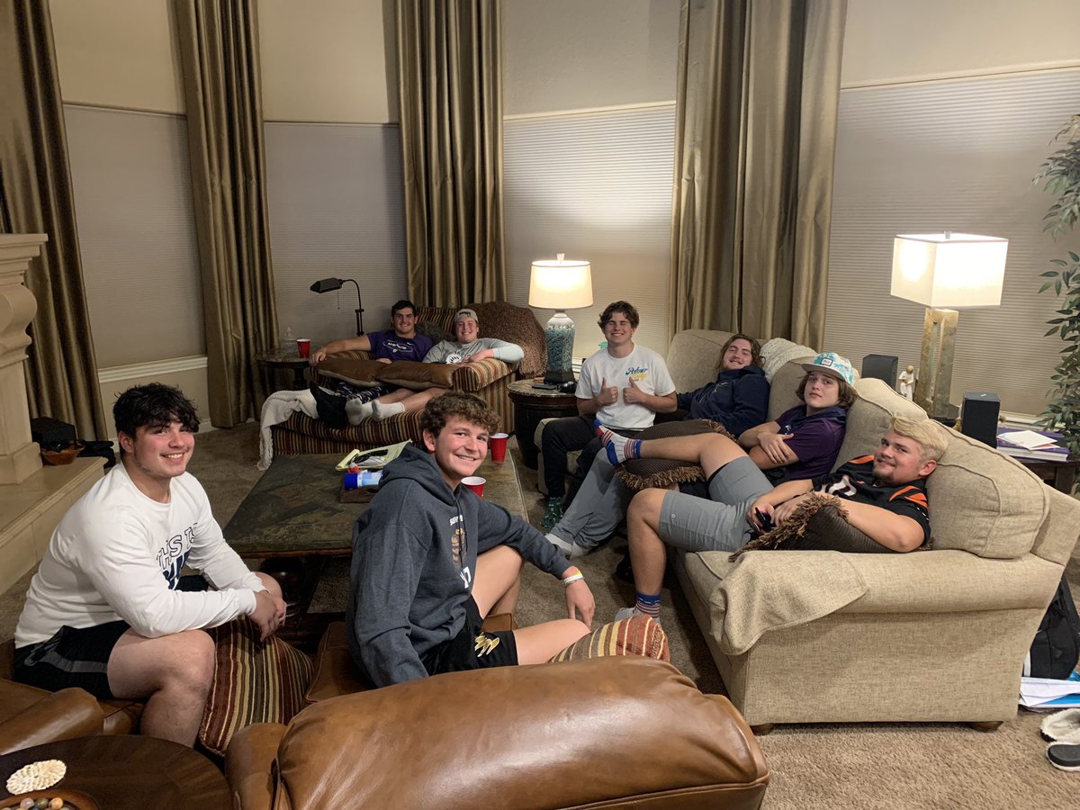 Monument Moving Co tweet media