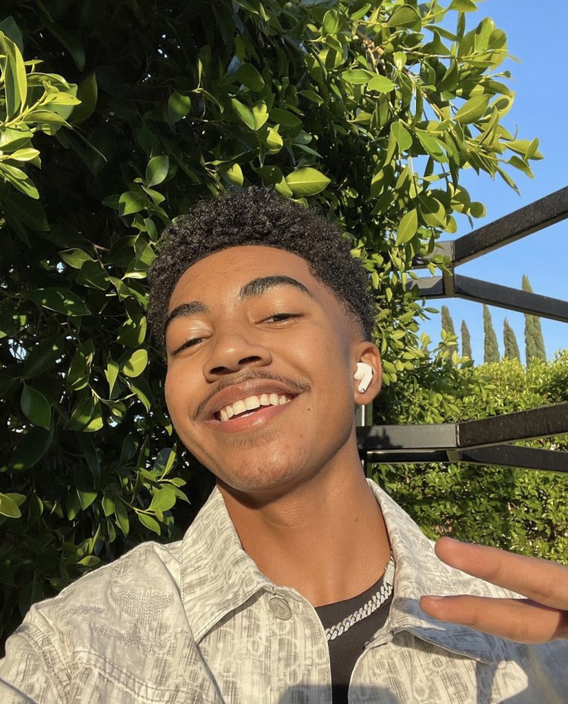 Miles Brown tweet media