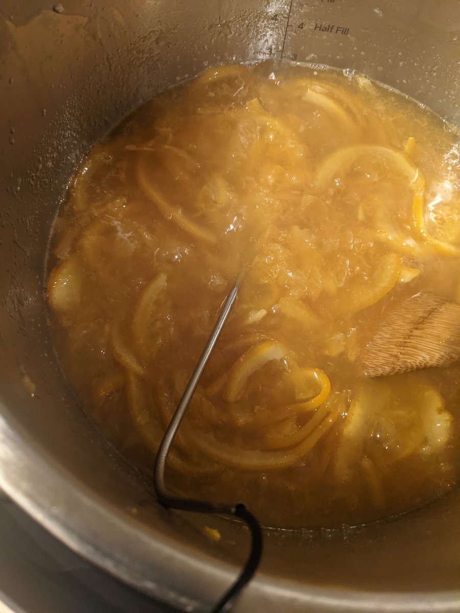 shirjoycreative's tweet photo. Who wants some homemade marmalade? #IMadeTooMuch https://t.co/NeQ4EMET4d