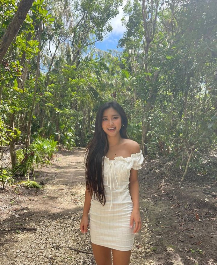 jeongst91's tweet image. happy bday love. you mean the world to me and I&apos;m immensely proud of you, I hope this text conveys some of my love for you. 
@heyoonjeong_ x #Happy25thHeyoon