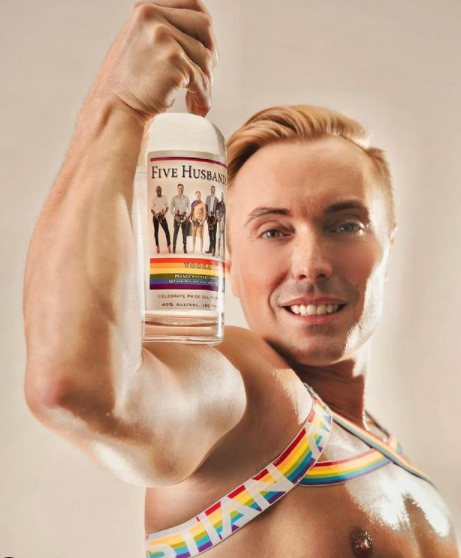 FiveHusbandsVodka tweet media