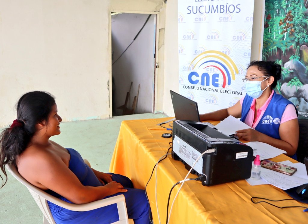 cnesucumbios's tweet photo. #CNEInforma | Con el objetivo de acercar nuestros servicios a territorio, esta mañana visitamos la comuna #Taruka del cantón #Cascales, donde los ciudadanos del sector accedieron al cambio de domicilio electoral. https://t.co/36aLF7PrD8
