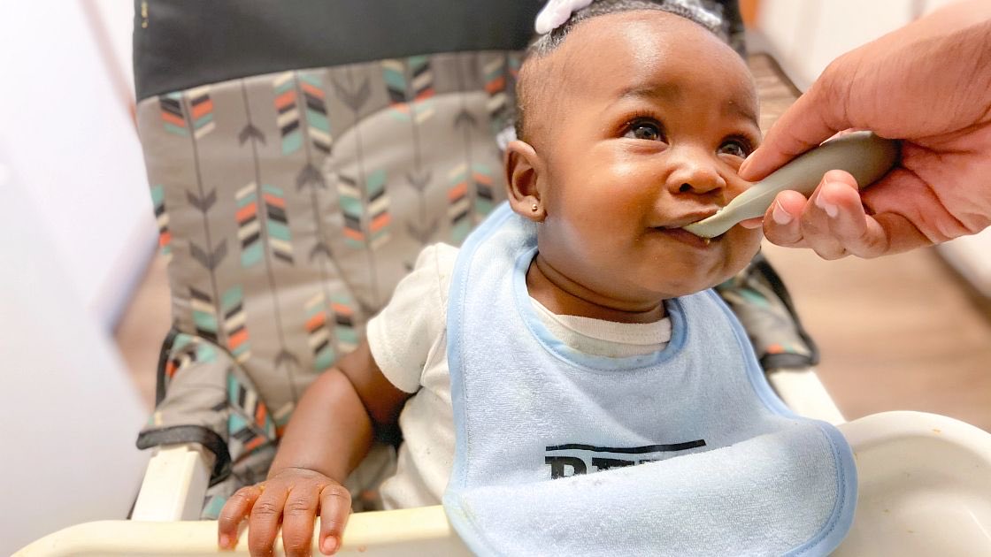 SCBeefCouncil's tweet image. A baby’s body grows tremendously in the first year. Studies show introducing solid foods at an early age provide long- lasting benefits to your baby. Nutrient foods like purée, mash and chopped meat are easy ways to start.