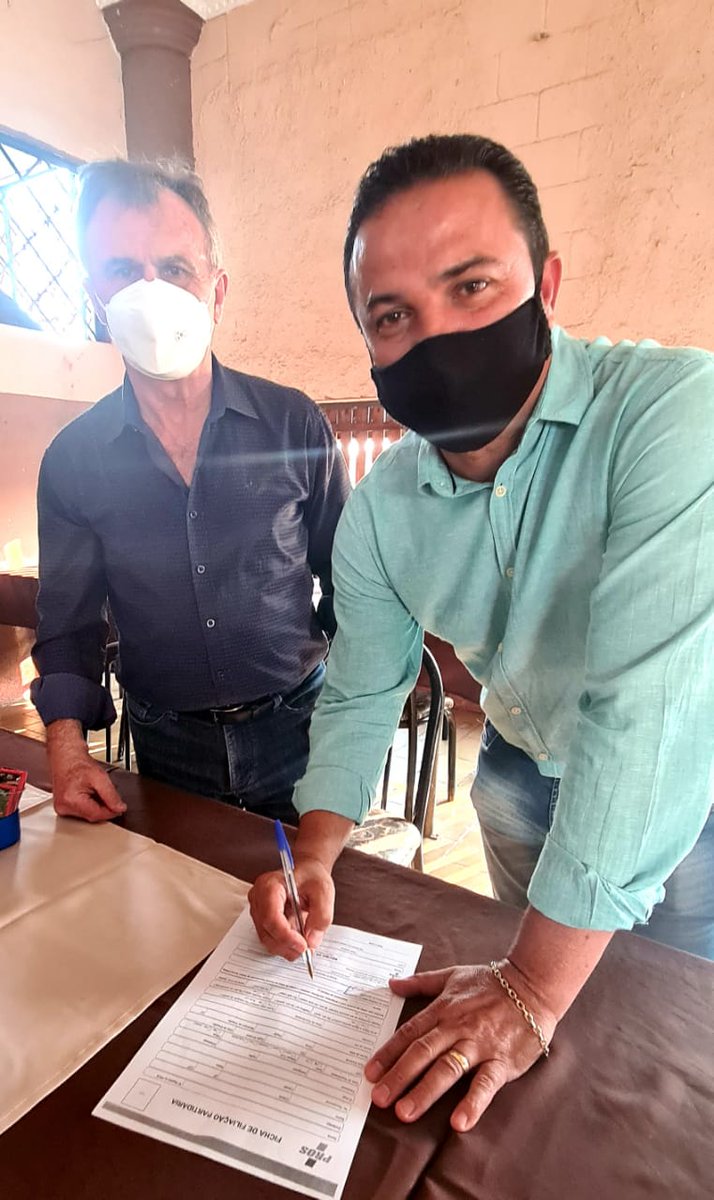 deputadotoninho's tweet image. Filiação no Pros do Nei Demicio, que disputou as últimas eleições na cidade de Bandeirantes e hoje assume a articulação política na cidade. Ele poderá lançar seu nome para a disputa federal pelo Partido, nas próximas eleições. #Bandeirantes #ProsForte