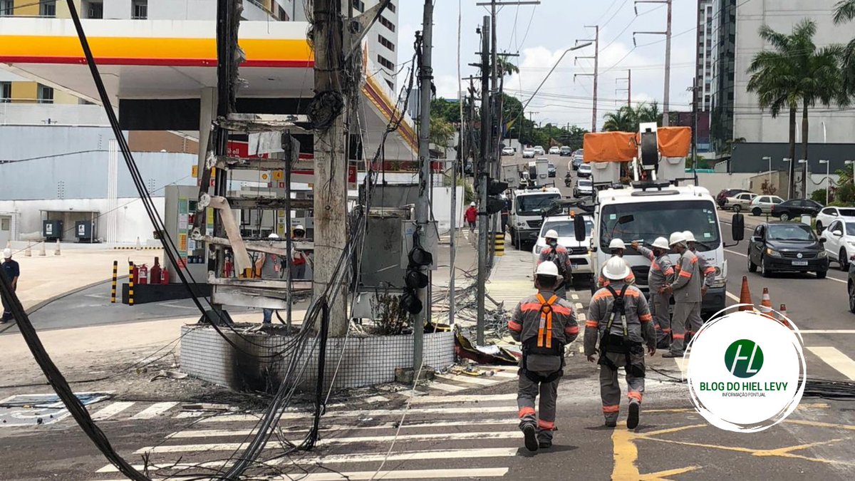 blogdohiel's tweet photo. Incêndio acende luz amarela e Prefeitura decide denunciar telefônicas por ligações mal feitas.

Leia mais: https://t.co/OTThukHPyo

#Implurb #Aneel #Anatel #prefeiturademanaus https://t.co/rcWIvAjxqn