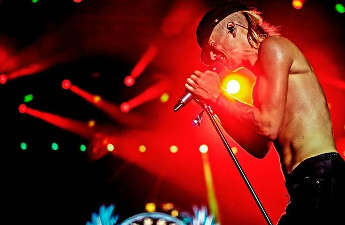 "El 100% de las células de mi cuerpo están sanas. No se ha detectado cáncer. No sé por dónde mierda empezar para expresar la gratitud y el alivio que siento; Lo celebraré esta noche con cerveza sin alcohol y dulces".-Erik Grönwall (H.E.A.T)