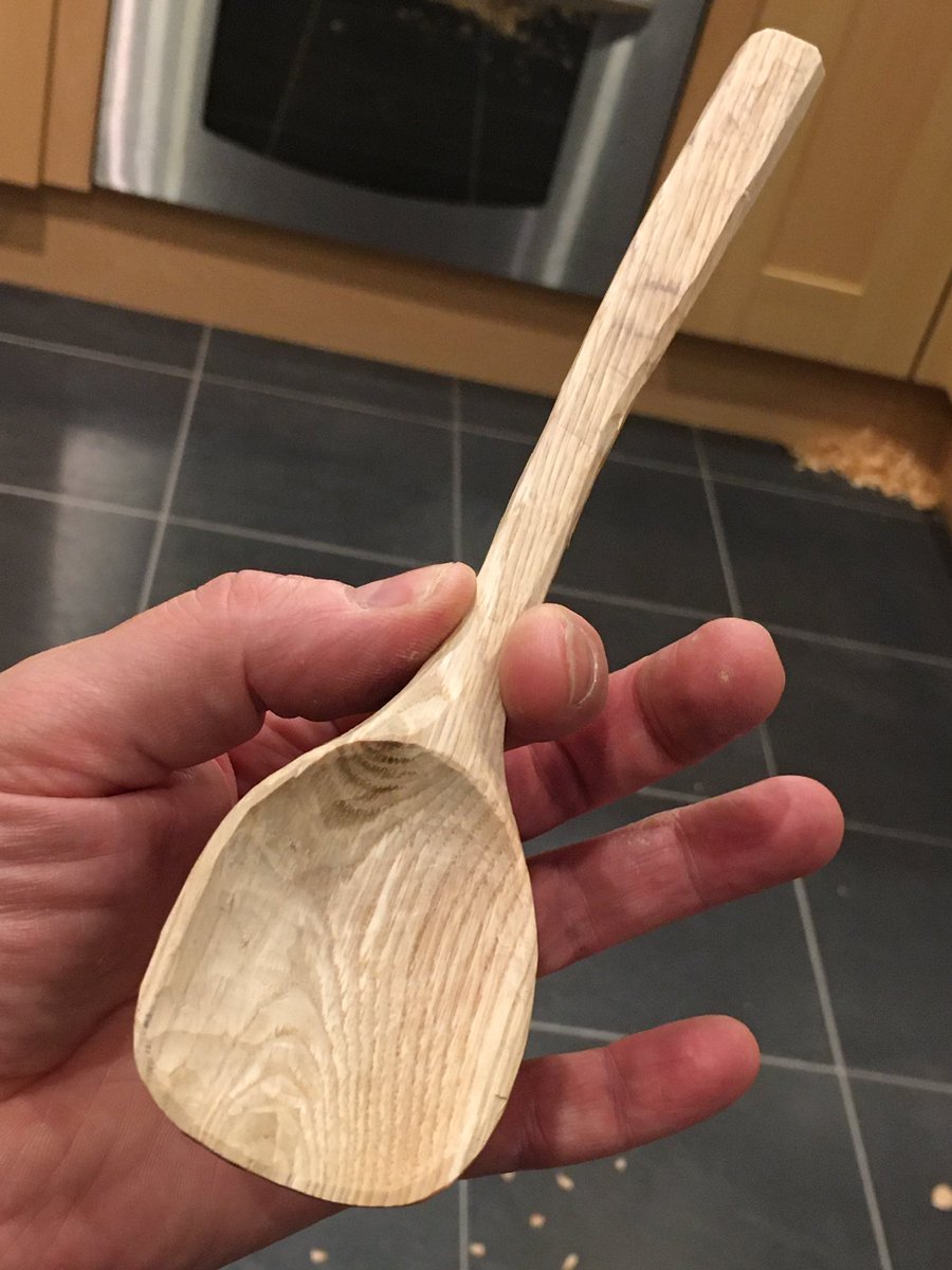 kerry_truman's tweet photo. honest.. it’s the photos that don’t do my #spooncarving the justice is deserves..!? this effort feels much better than the previous iteration.. still way off perfect but for the last hour I have at least been able to put my mind to something fun.. #goodlearning #spoonkitchen 😀🙌 https://t.co/DKjaBHMgf1