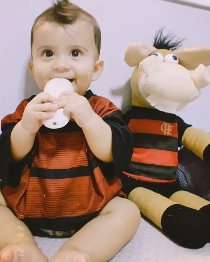 guiluucio's tweet photo. Meu príncipe com a camisa do rei da América 👑🔴⚫❤ https://t.co/GG3a777Voa
