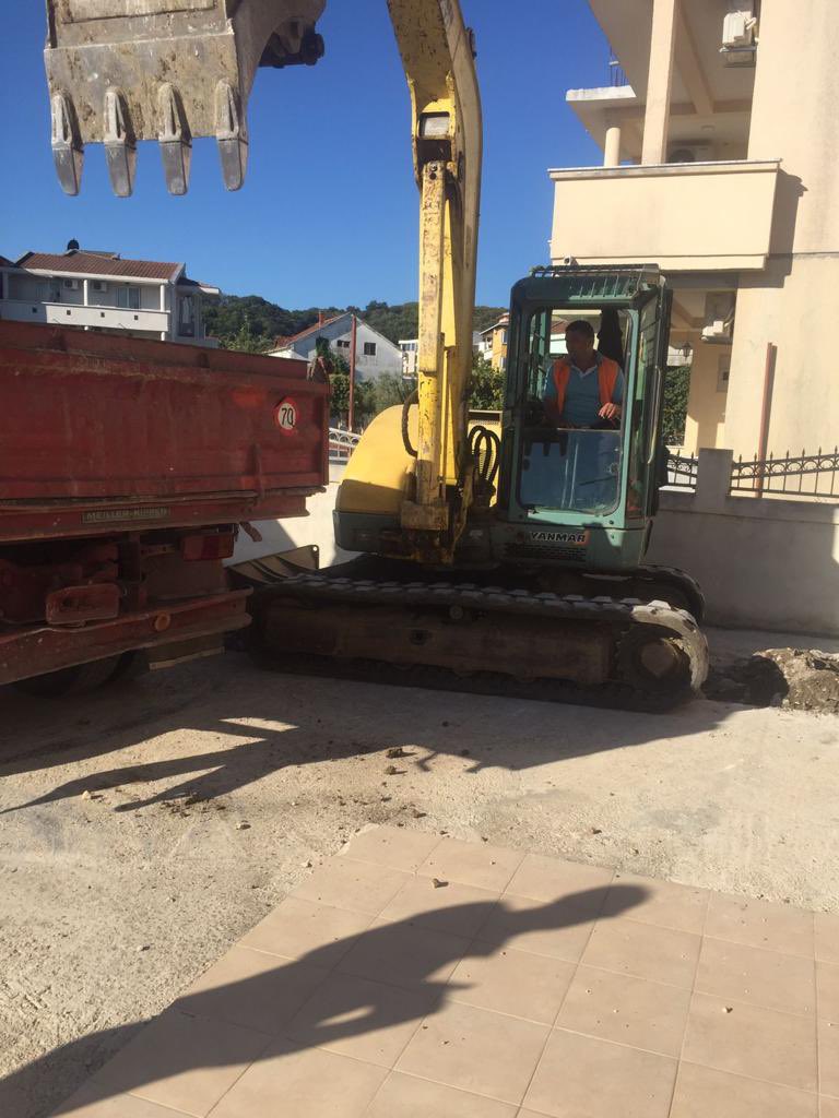 EndrinGjipali's tweet image. #punedhedinjitet #SpigaSRL #EdicomShPK