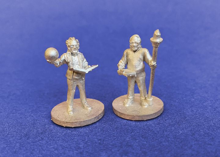 The miniatures on the cover of my new book "Game Wizards" were done by my friend Jim Wampler... who would be happy to put some unpainted casts in your hands as well. mudpuppycomics.com/games/2021/09/… #dnd #rpg