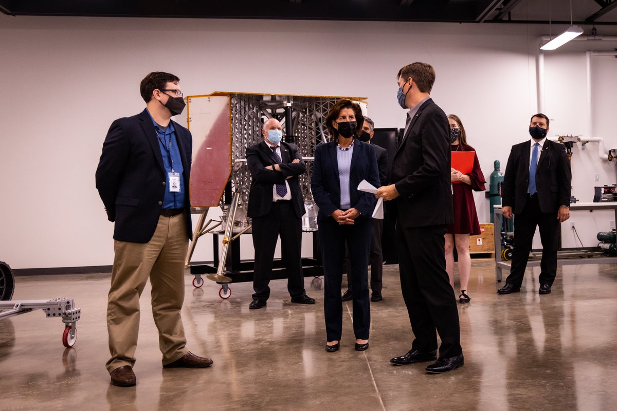 SecRaimondo's tweet photo. Today, I visited @astrobotic, a space robotics technology company that is fueled by SME manufacturers to get their landers to the 🌙.

Firms like Astrobotic &amp; its suppliers demonstrate how American innovation &amp; manufacturing are critical for well-paying jobs. #MFGDay21 https://t.co/uMjbfAETm2