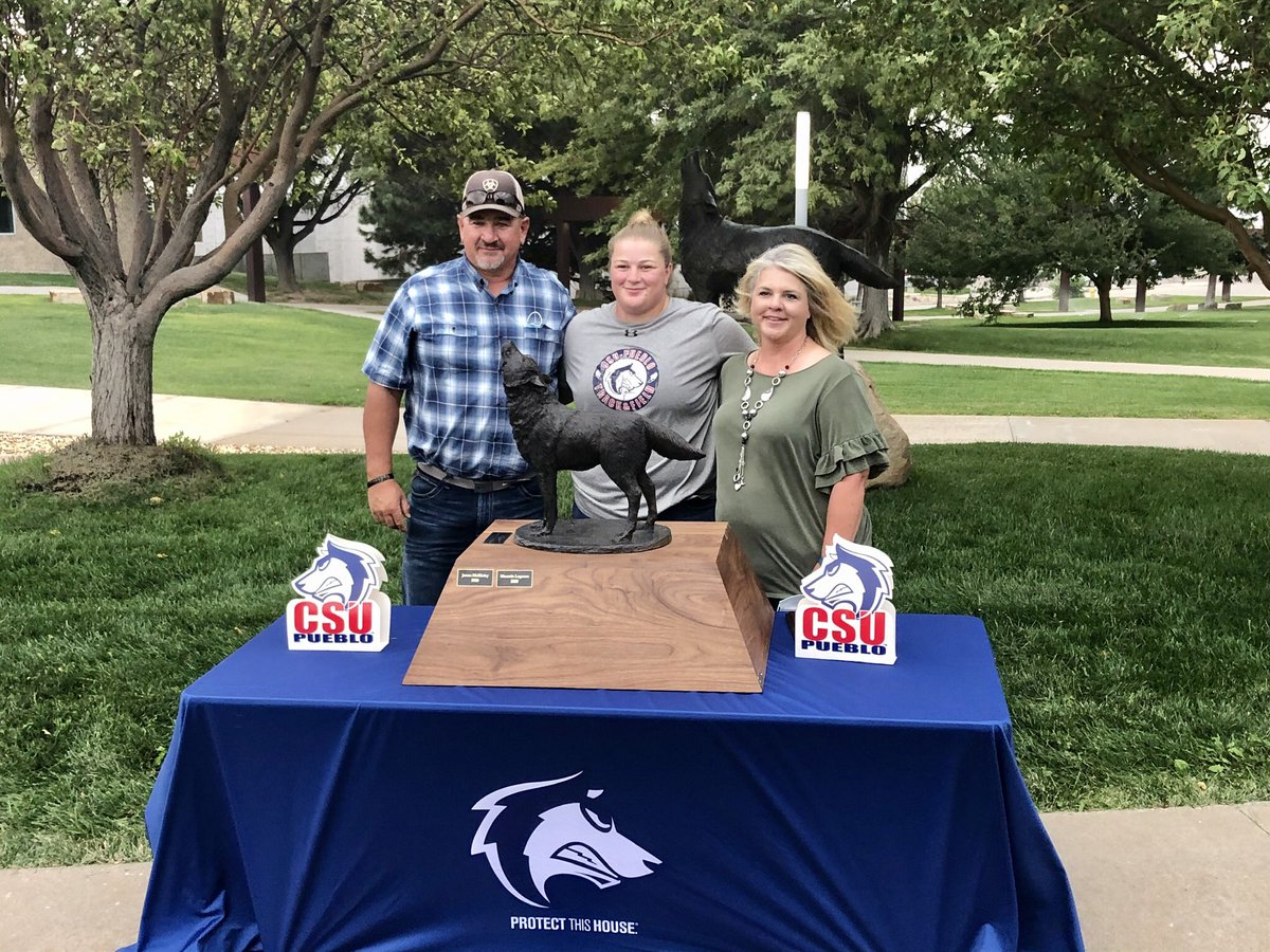 skidog2Tundra's tweet photo. @gothunderwolves How exciting!!! Jenna is the perfect choice! She totally ROCHS! #TeamTundraPack #MyPackRochs #SpiritOfThePack https://t.co/5Y8NZ97leA