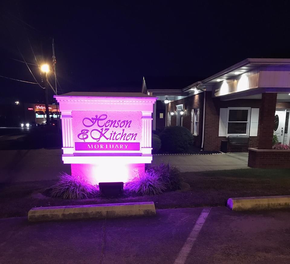 HensonKitchenWV's tweet photo. HENSON &amp; KITCHEN MORTUARY is going PINK again this year as we continue to show our support for BREAST CANCER AWARENESS Month. Oct 1 - Oct 31. 

Stop by our offices (M-F 9-5) and pick up a Breast Cancer Awareness envelope to make your financial donation. https://t.co/S728wzG4c3