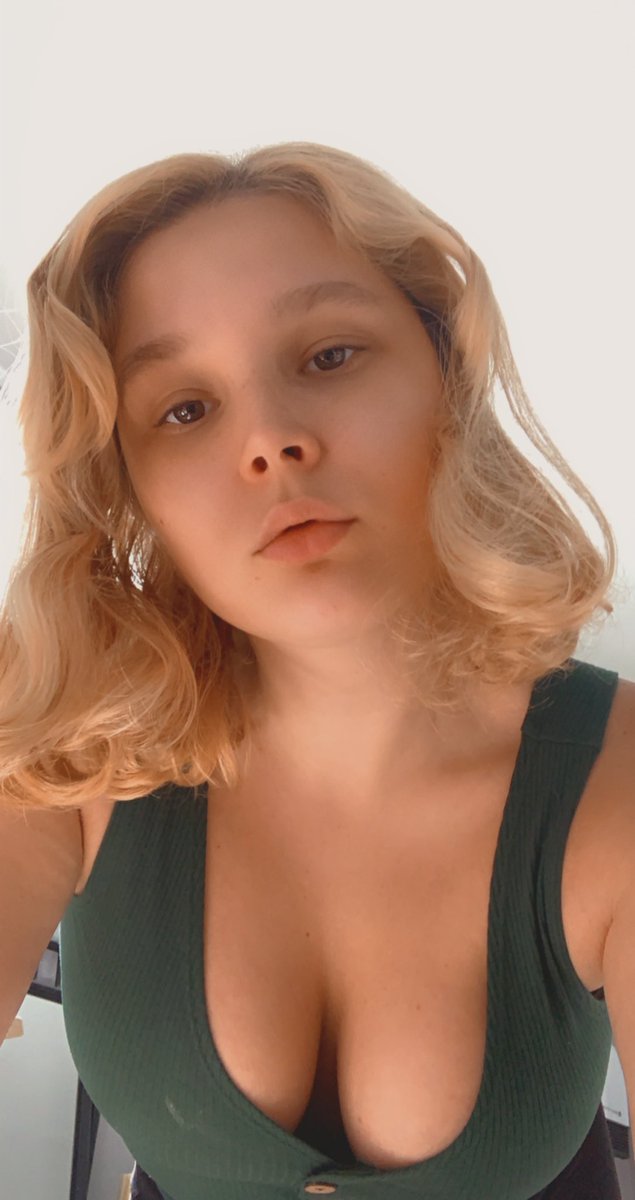 starIet's tweet photo. for women: POV I’m about to give you a kiss on the forehead before i turn out the lights
for men: POV I’m making sure you’re asleep because I’m about to rob you https://t.co/8ly7oB928g