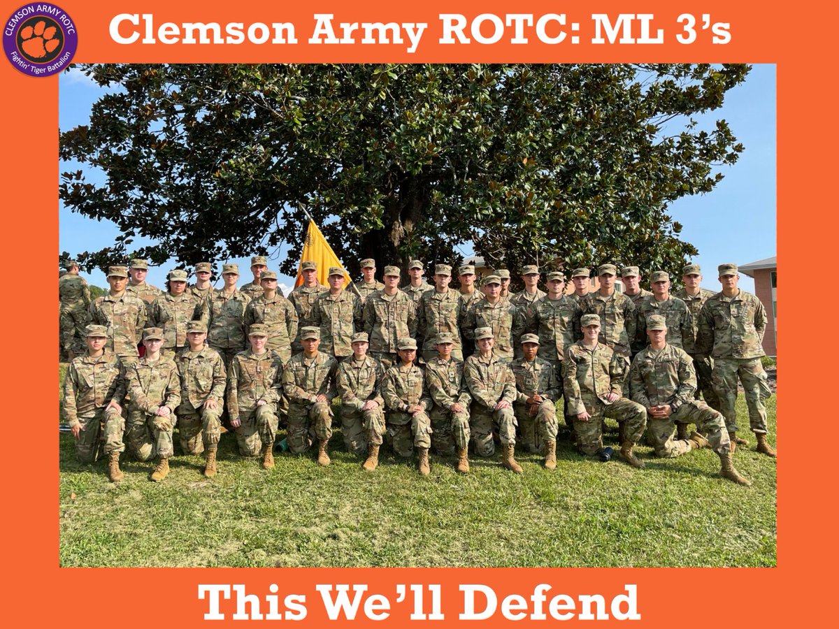 ArmyROTC's tweet photo. 📸 .... this one's for the yearbook! Almost all our programs are #backtoschool and we're so 😄 to see everyone on campus! @ClemsonUniv #ArmyROTC Fightin' Tigers are all smiles too!
#RuckSacktoBackPack🎒
#BackToSchoolPhotos
@4thBdeArmyROTC | @CG_ArmyROTC https://t.co/KRYnjmBpdg