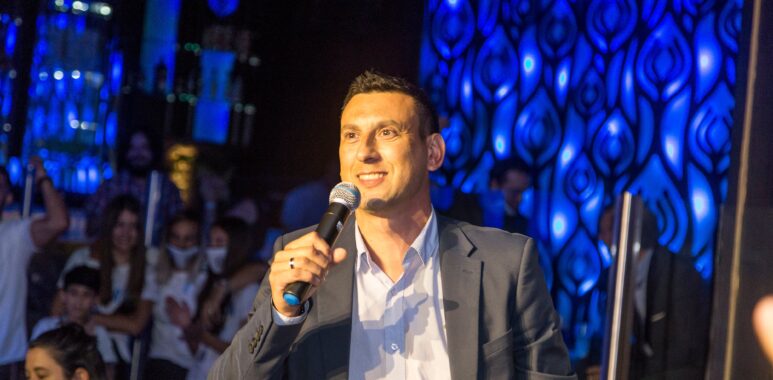 #RacingmaníacosRadio

¡Al aire Martín Navarro (<a href="/mnavarro78/">Tincho</a>), ex candidato a presidente de #Racing por "Frente por estos colores"!

Podes seguirnos en 

Youtube: bit.ly/racingmaniacos…
