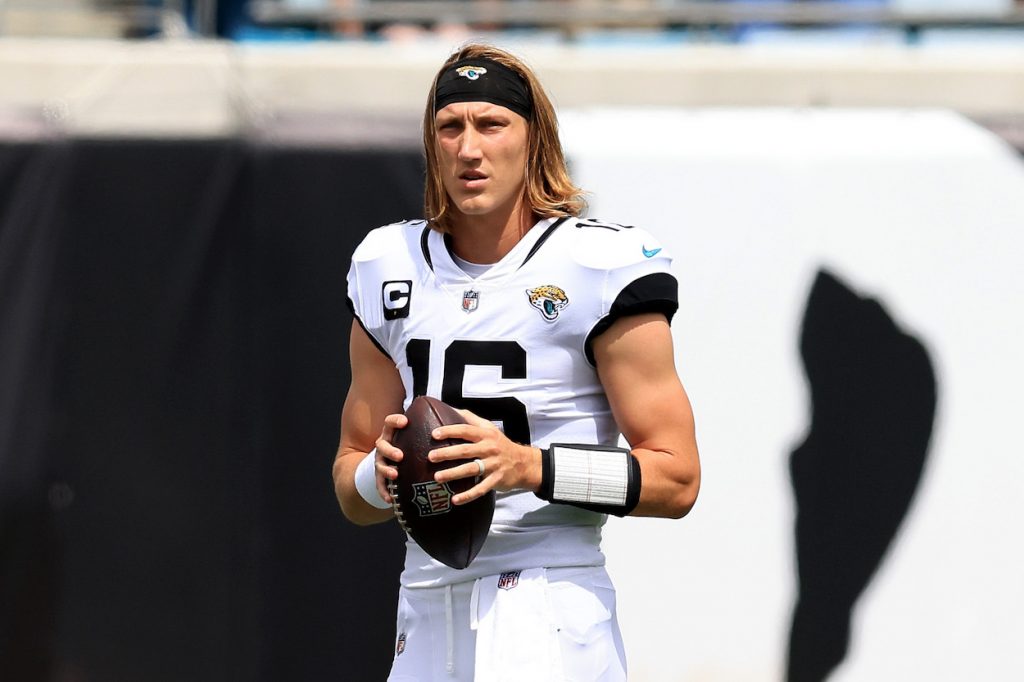 If Trevor Lawrence Throws for OVER 300 passing yards and The Jacksonville Jaguars Win. I'll give 5 followers that Like/RT this tweet $100