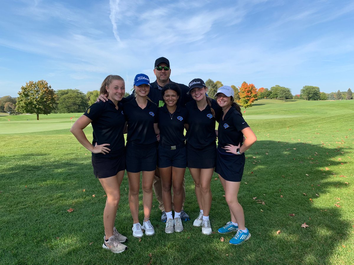 What a GGG career for Emilie, Hally, and Lauryn. Congratulations for Em and Gabi on advancing to Sectionals!