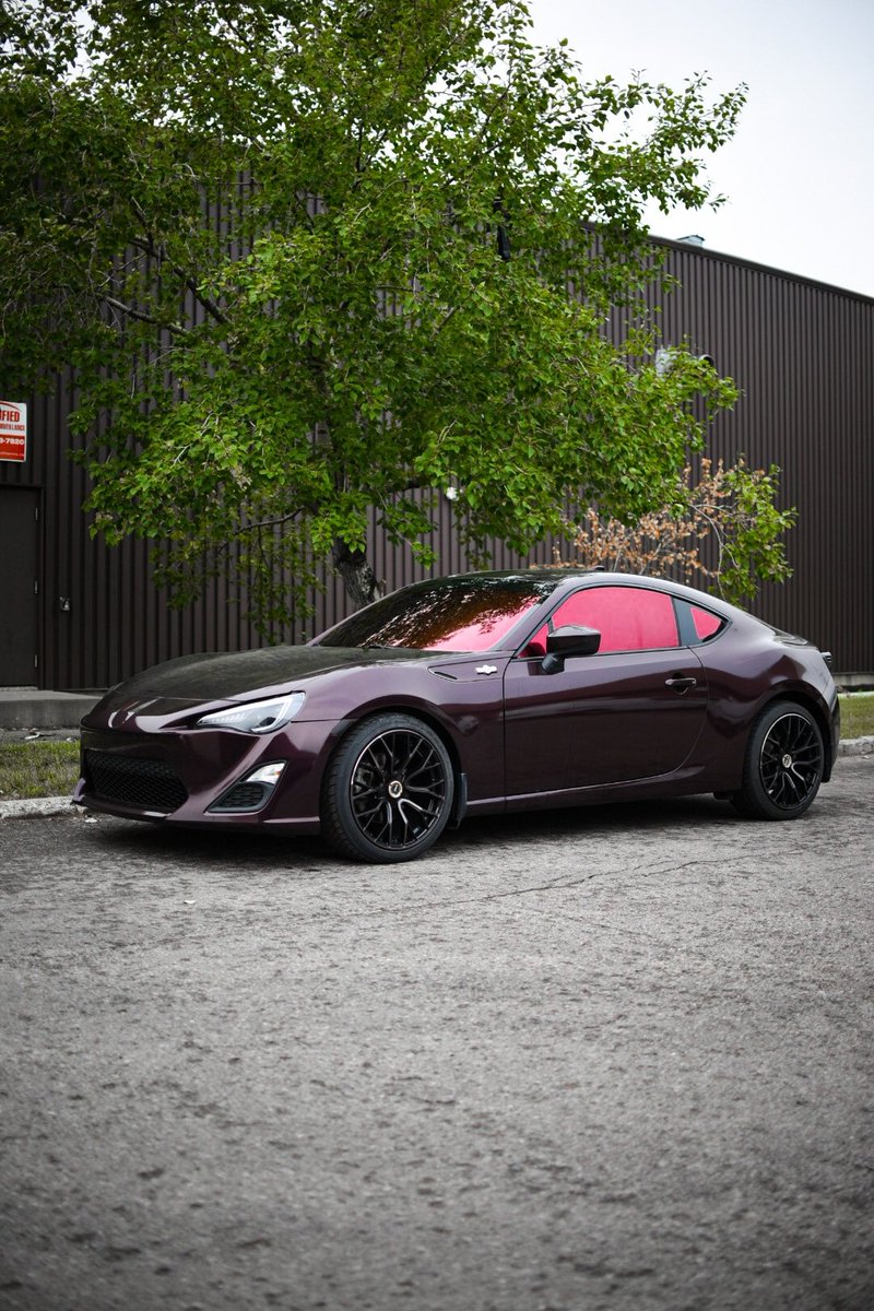 LuminousTints's tweet image. Our Royal Red chrome tint paired with this 3M Black Rose wrap goes so hard! 🔥
👉Tag someone who has a build that this would look sick on!
📨 Interested in a sponsorship? DM us today!
🛍 Shop our collection: luminoustints.com
🌎 Worldwide shipping
#luminatetheworld