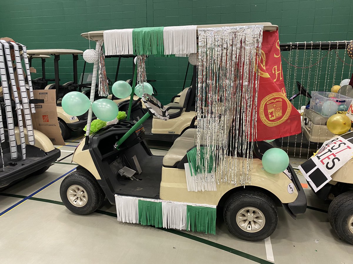 Golf cart decorating with Spanish Club! #ramily