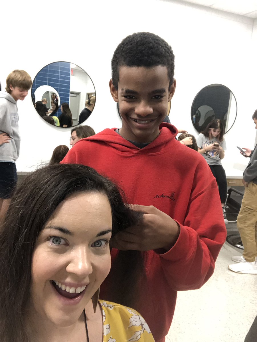 Rigginsbraves's tweet photo. Loving my Freshman Academy stylists today during Cosmetology week. #cisdbraves https://t.co/XnitA9WTkm