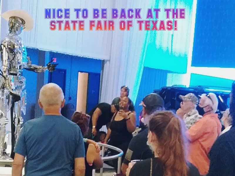 HankTheRobot's tweet image. So happy to see everyone at the @StateFairOfTX It&apos;s good to be back!!! Come visit us at the Ford booth in the Automotive Building 
#ford #fordperformance #f150 #mustang #auto #texas #dallas #ranger #bronco #fordbronco #bigtex #texasstatefair #hanktherobot #open #autoshow #fun