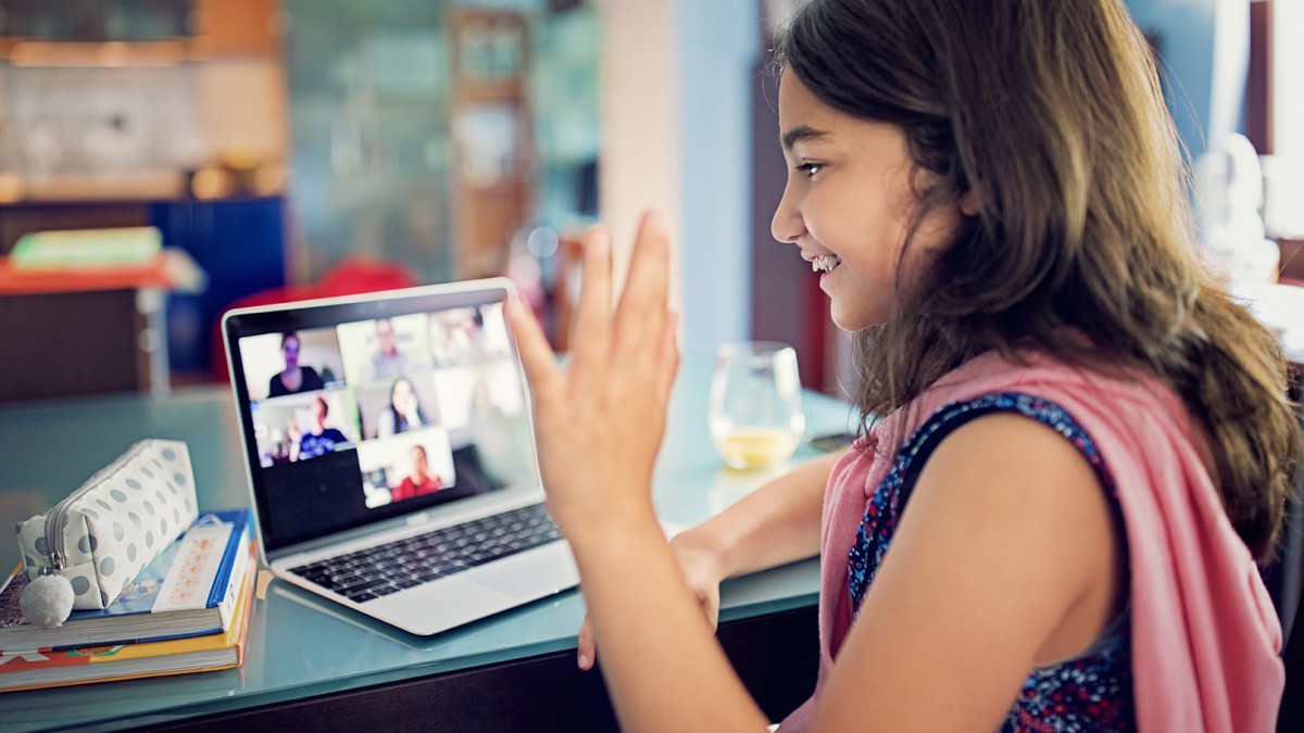 While the #HartMuseum remains closed, our educators will be offering two types of virtual programming for teachers located within L.A. County's 5th District on a first-come, first-serve basis! Sessions begin Monday, October 4—details: bit.ly/HartVSP